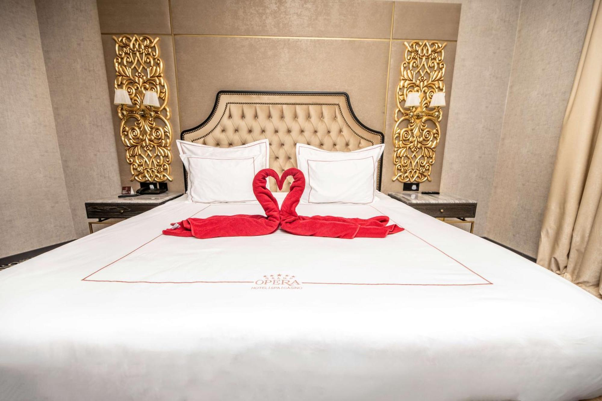 Grand Opera Hotel & Casino & Spa Kirenia Zewnętrze zdjęcie